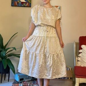 NWT 70s Floral shiny dress